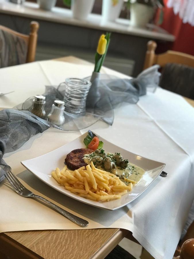 Hotel-Restaurant Ehses Zeltingen-Rachtig Exterior foto
